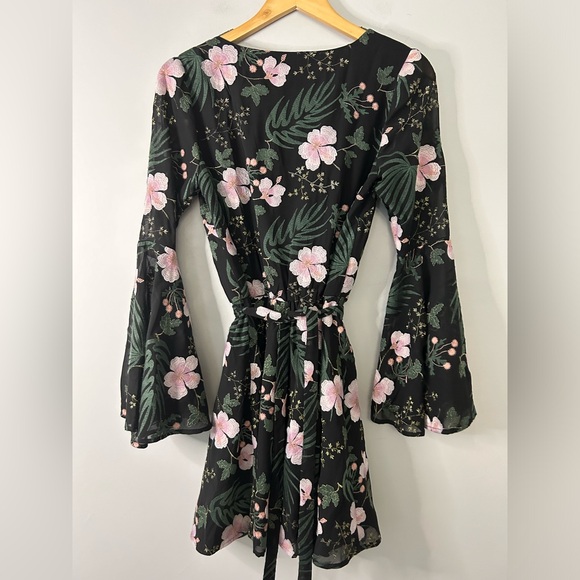 Lovers+Friends Lila Floral Print Bell Sleeve Mini Dress - Picture 4 of 6